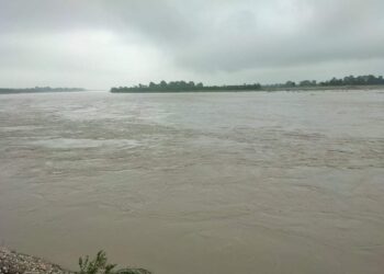 कर्णाली नदिमा पानिकाे सतह चेतावनी तह भन्दा माथि