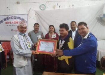 टीकापुर नगरपालिकाका वडाहरु साक्षर घाेषणा