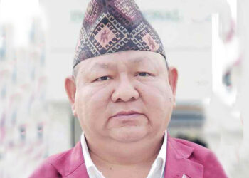 अश्लील गाली गर्दै मन्त्री आलेले भने : तलाई मा….. त्यहिँबाट उठाउँछु ।