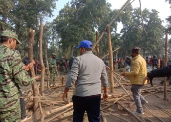 सामुदायिक बन अतिक्रमण गरि बनाइएका घरटहरा हटायो