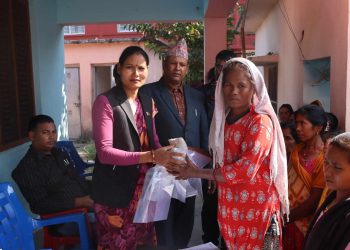 कृष्णपुरमा ५० प्रतिशत अनुदानमा किसानलाई च्याउको बीउ वितरण