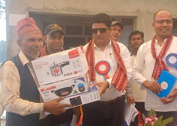 मनकिया सामुदायिक वनद्धारा २५५ उपभोक्तालाई विद्युतिय चुलो वितरण