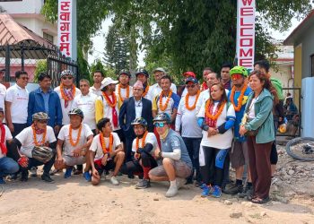 साइकल यात्राका यात्रीहरू भू–स्वर्ग खप्तड हुँदै बुधबार धनगढी आइपुगे
