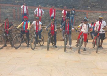डडेल्धुराको अमरगडीबाट खप्तड त्रिबेणि धाम सम्मको साइकल यात्रा सुरु