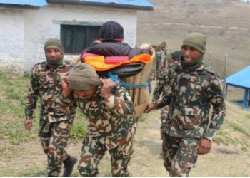 खप्तडमा लेक लागेर घाइते भएका धनगढीका एक जनाको उद्धार