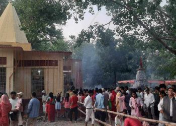 गङ्गा दशहराको अवसरमा बेहडाबाबामा दर्शनार्थीको घुइँचो