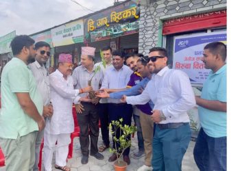 जेसिज सप्ताह सुुरुः पहिलो दिन विरुवा वितरण