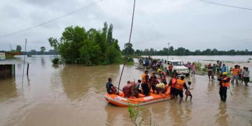 कैलालीमा बाढीले जनजीवन कष्टकर बन्दै