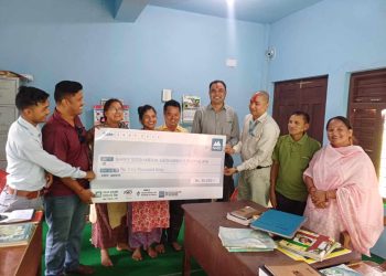 एनएमबि बैंक फूलवारी शाखाद्वारा पाँच विद्यालयलाई सहयाेग हस्तान्तरण