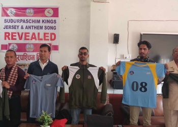 खो- खो लिग खेलको लागि एक कार्यक्रमका बिच धनगढीमा आज टि सर्ट तथा खो खो सम्बन्धि गित सार्बजनिक