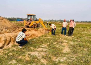 पुन : अतिक्रमण हटाउँदै पुरैना तालको डिभिजन वन