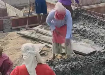 सुखडमा विद्यालय भवन निर्माणमा लापरबाही भएपछि ढलान भत्काइयो