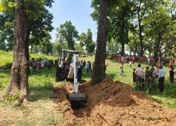 अतिक्रमण हटाइ वृक्षारोपण गर्‍यो डिभिजन वन धनगढी