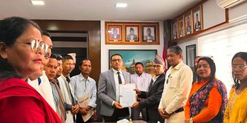 छोटी भन्सार पुनः सञ्चालनको माग गर्दै अर्थ मन्त्रीलाई ज्ञापनपत्र