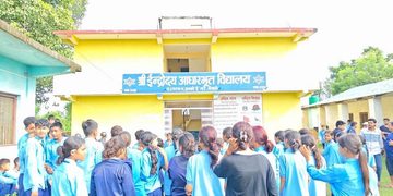 धनगढीको ईन्द्रोदयका विद्यार्थी आन्दोलित,शिक्षक कार्यकक्षमै थुनिए