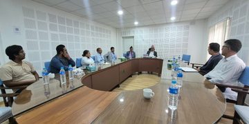 विद्युत् र सञ्चार सेवामा सुधार तथा विस्तारका योजना तत्काल अघि बढाउन मुख्यमन्त्री भट्टको निर्देशन