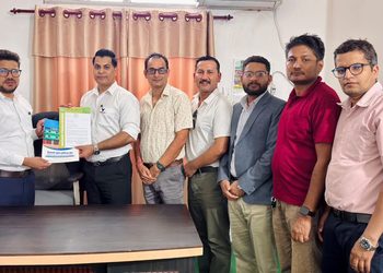 हवाई भाडामा घटाउन माग गर्दै कैलाली उद्योग वाणिज्य संघको प्रधानमन्त्रीलाई ज्ञापनपत्र